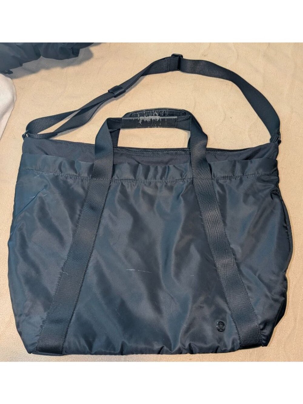 Lululemon Black Effortless (?) Tote bag crossbody